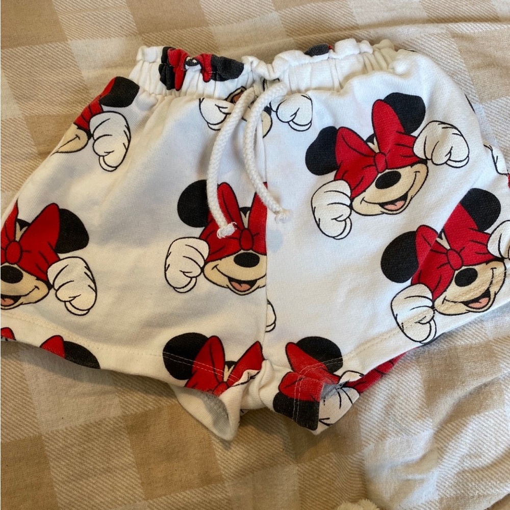 Zara Disney Minnie Mouse shorts